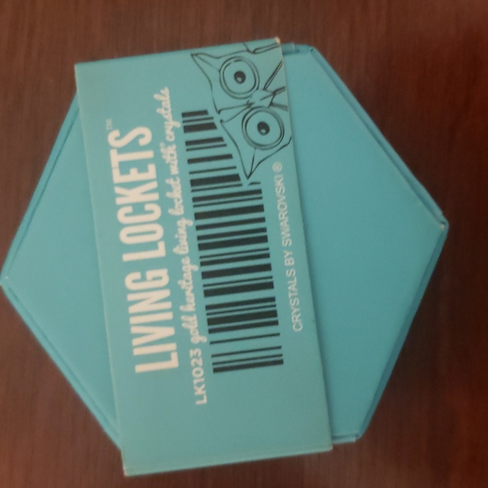 Origami Owl Gold Heritage Living Locket with Crystals - Picture 5 of 5